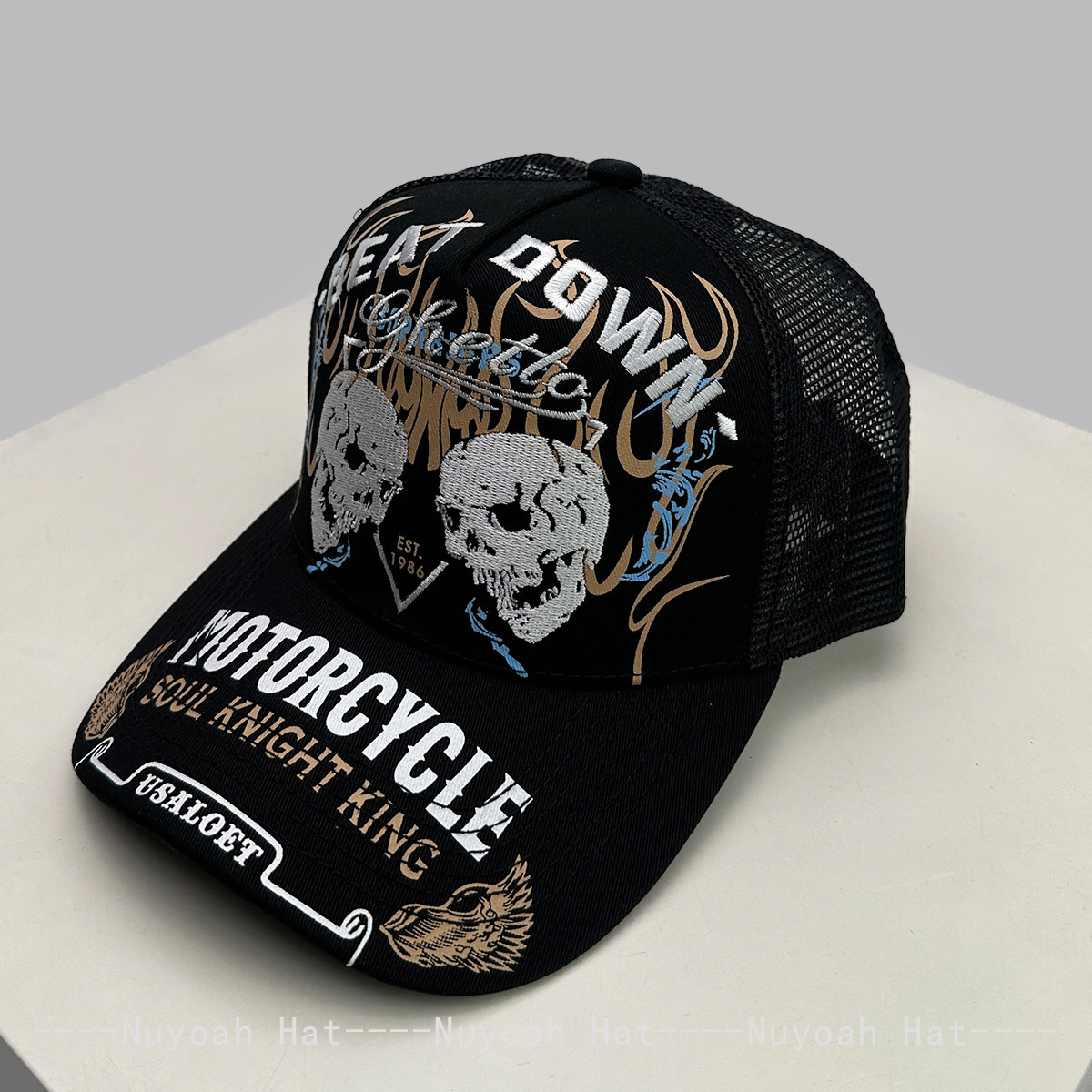 Skull Flame Embroidery Hard To - đánh giá và giá Trucker Hat Cap