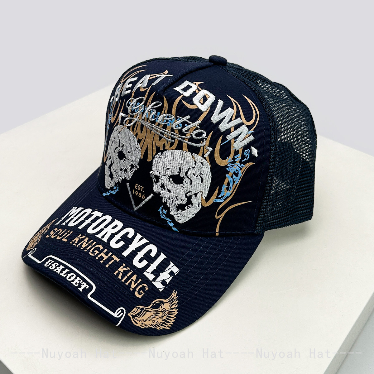 Skull Flame Embroidery Hard To - đánh giá và giá Trucker Hat Cap